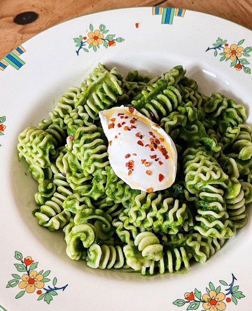 Izzie Cox uses Northern Pasta Radiatori to create this delicious pesto pasta recipe